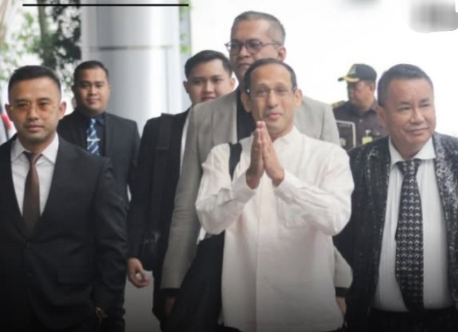Mantan Mendikbudristek Nadiem Makarim bersama kuasa hukumnya Hotman Paris. [Instagram]